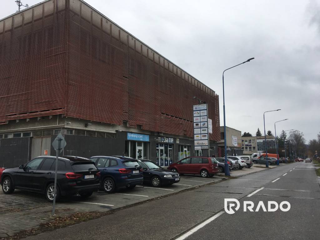 RADO | Kancelárske priestory 18 m2 - 72 m2 v Dubnici nad Váh - 2