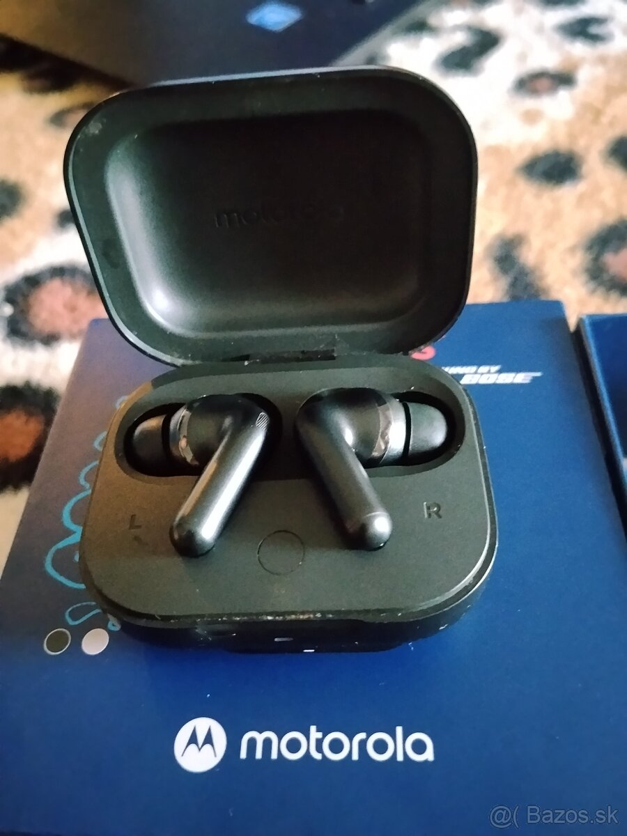 Moto buds Motorola sluchátka nové - 2