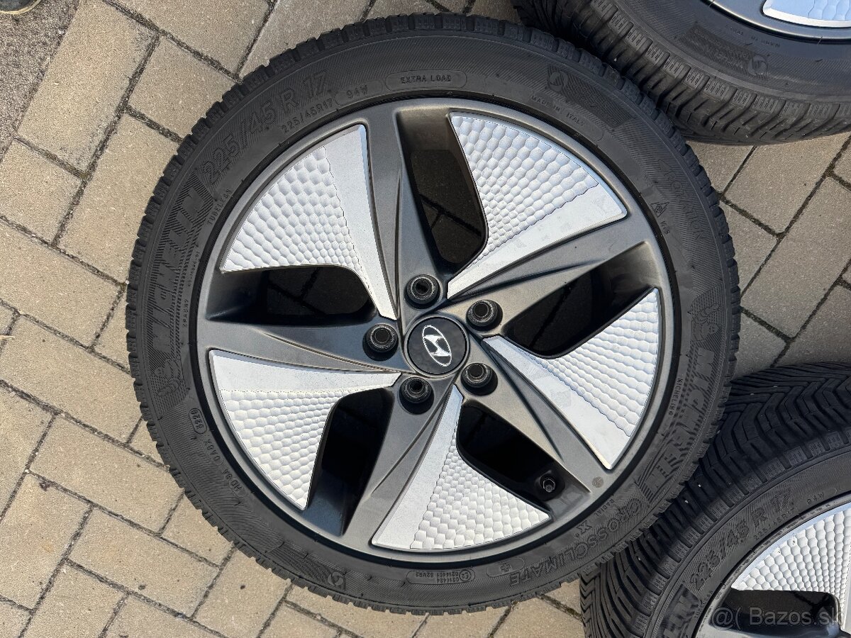 Hyundai KIA 225/45R17 - 2