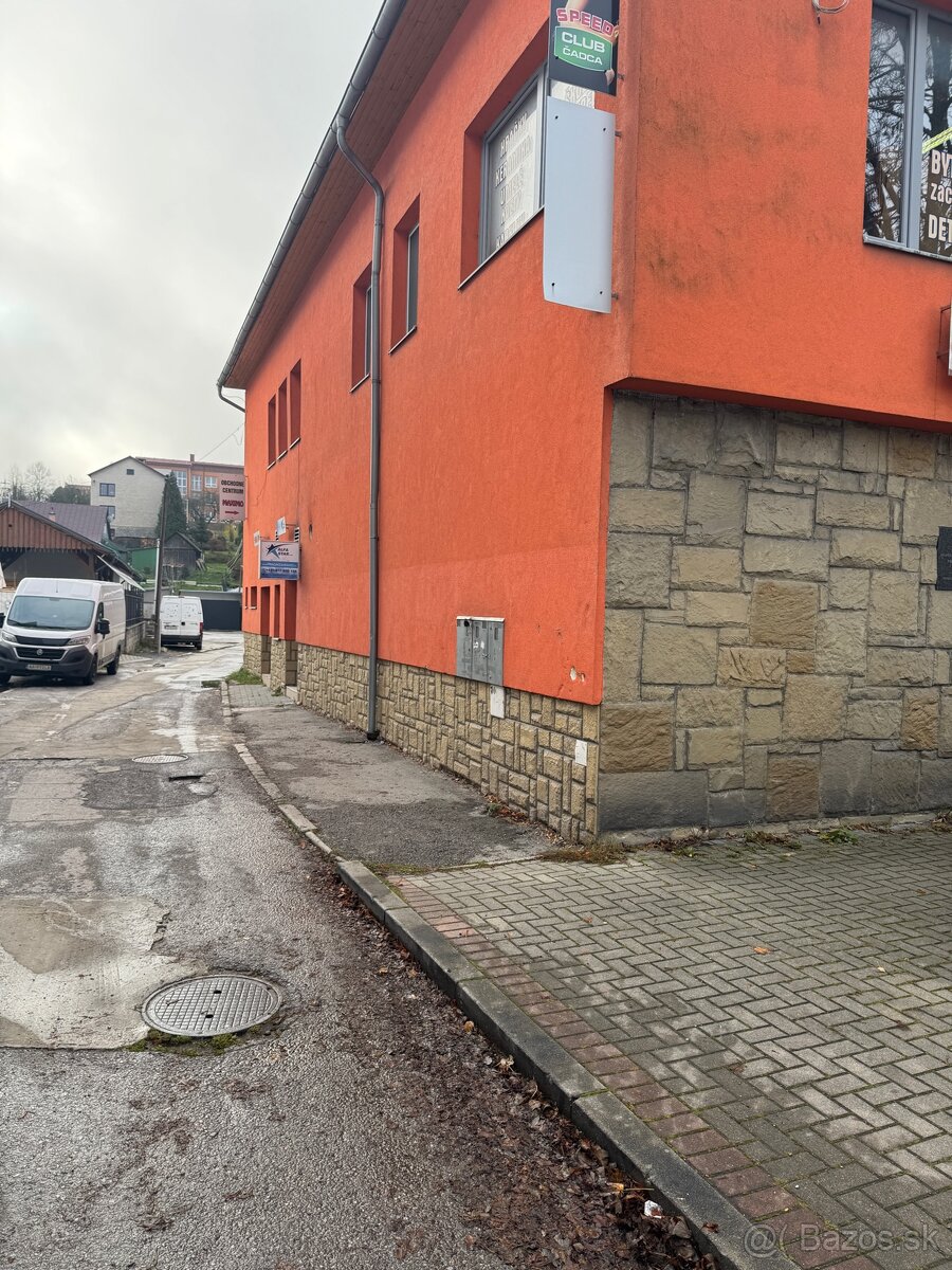 Prenájom nebytového priestoru - centrum Turzovka - 2