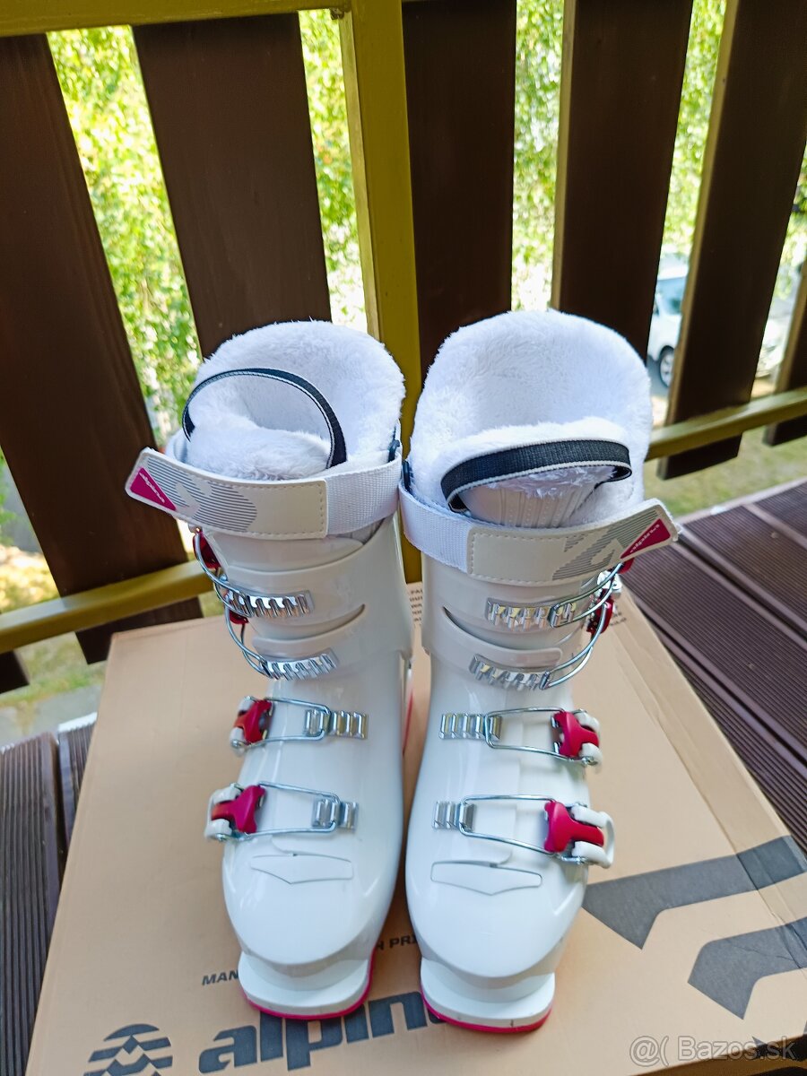 Dievčenské lyžiarky - 2