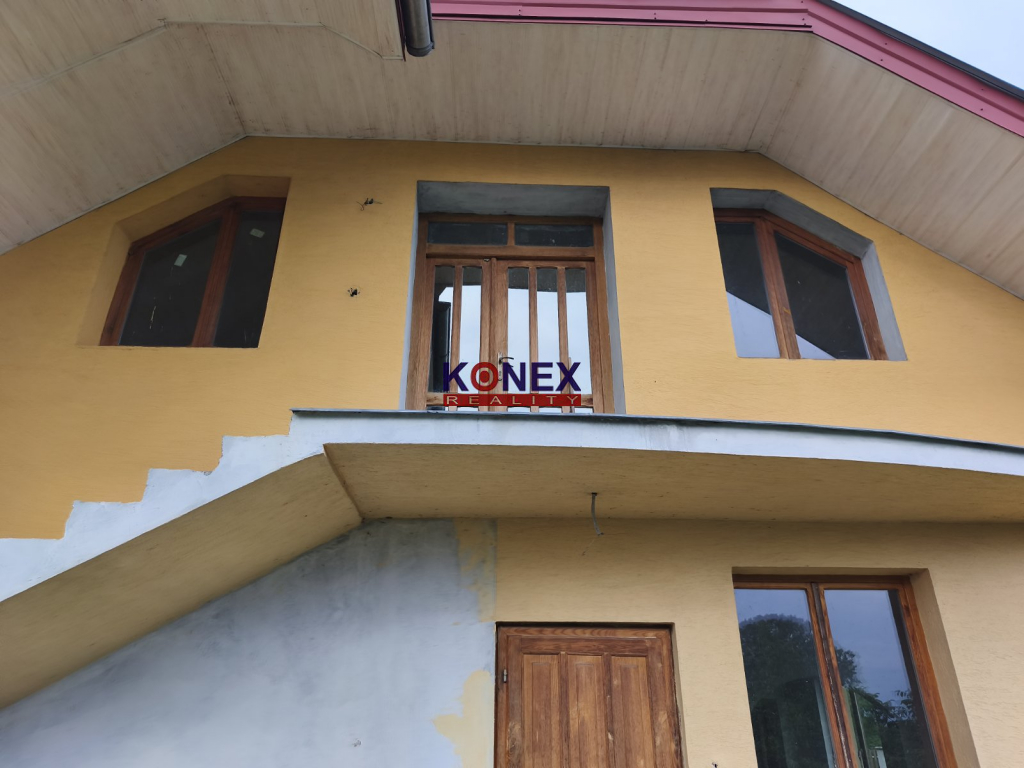 Dvojpodlažný priestranný dom na predaj - Sobrance – Komárovc - 2