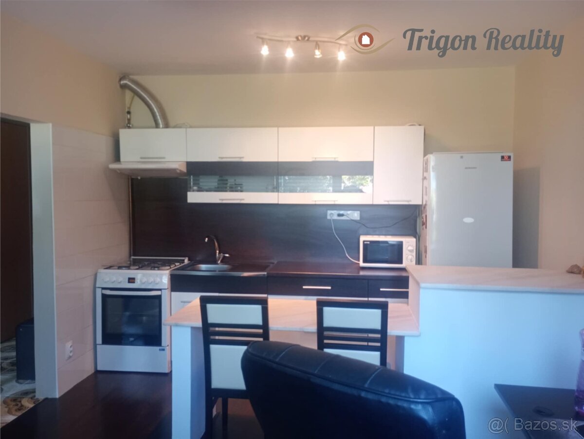 Veľký 1 izbový byt VII sídlisko – Komárno - 2