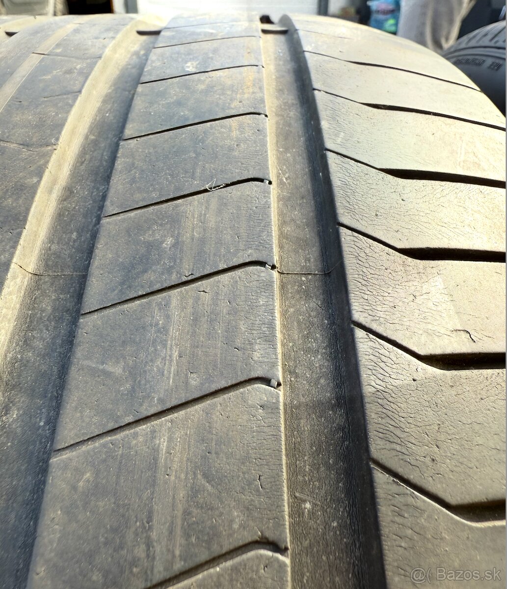 315/30 R21 Pirelli Pzero - 2