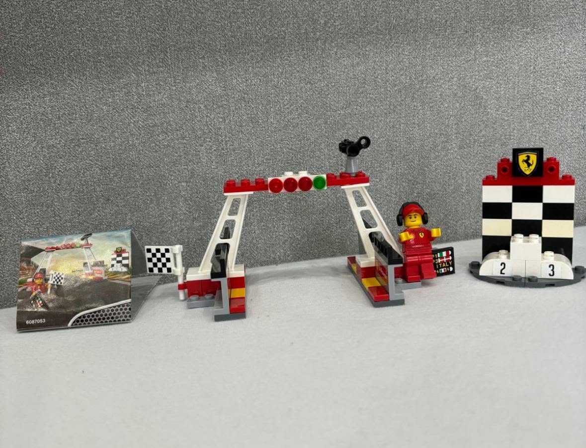 LEGO Shell V-Power ~ Cieľová čiara - 2