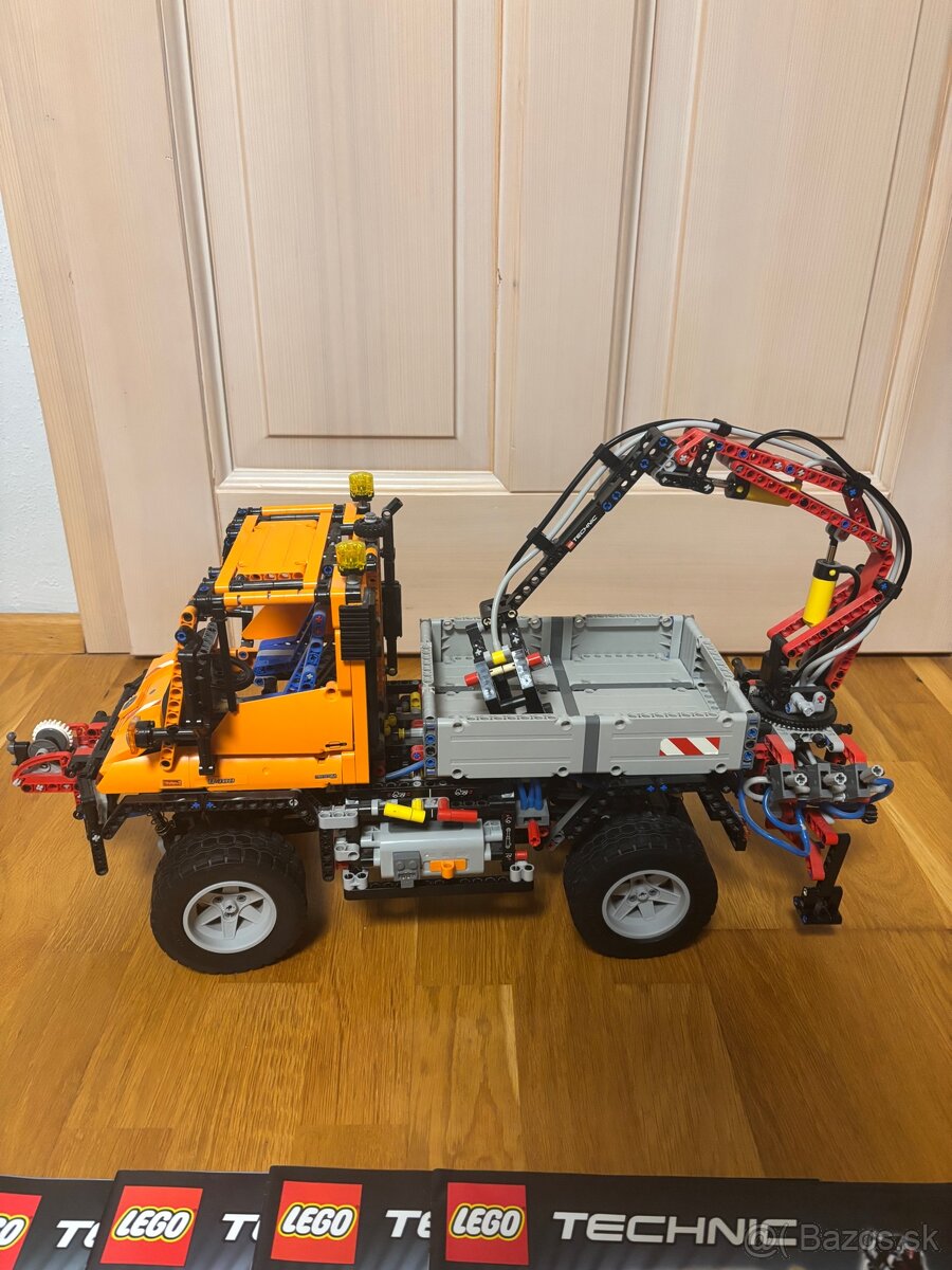 Lego 8110 - Unimog U 400 - 2