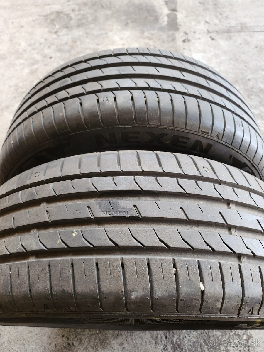 Predám 2ks letné pneu 215 55 16 - 2