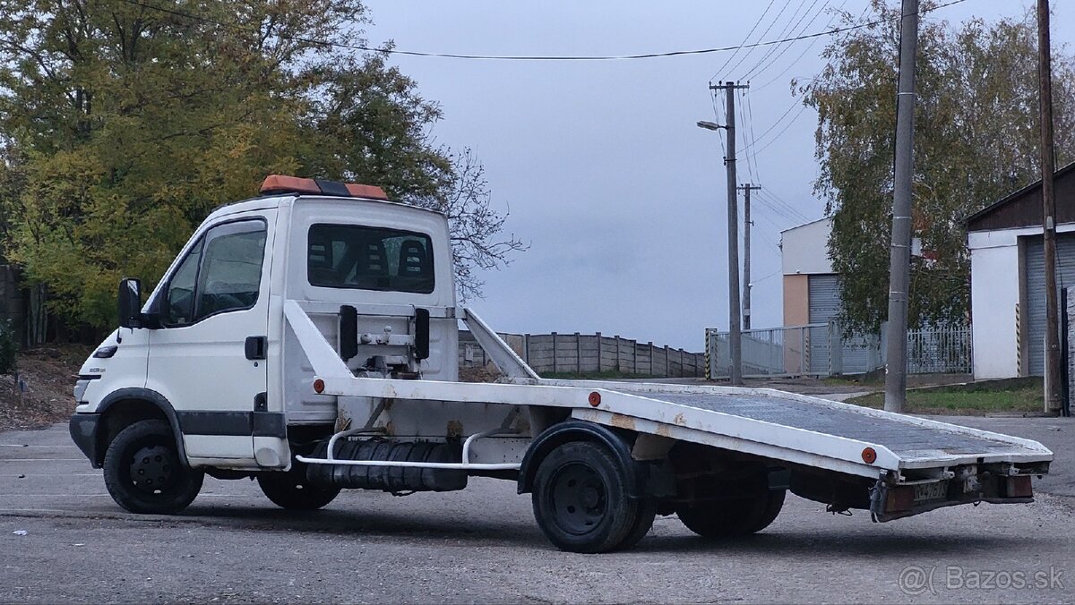 Odťahový špeciál Iveco Daily