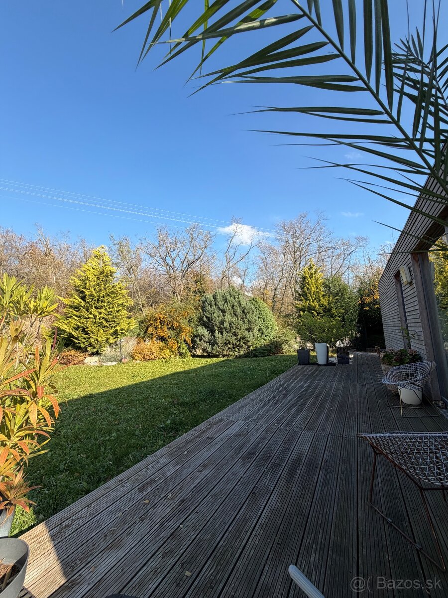 Ponúkam na prenájom unikatny dvojizbový domček - 2