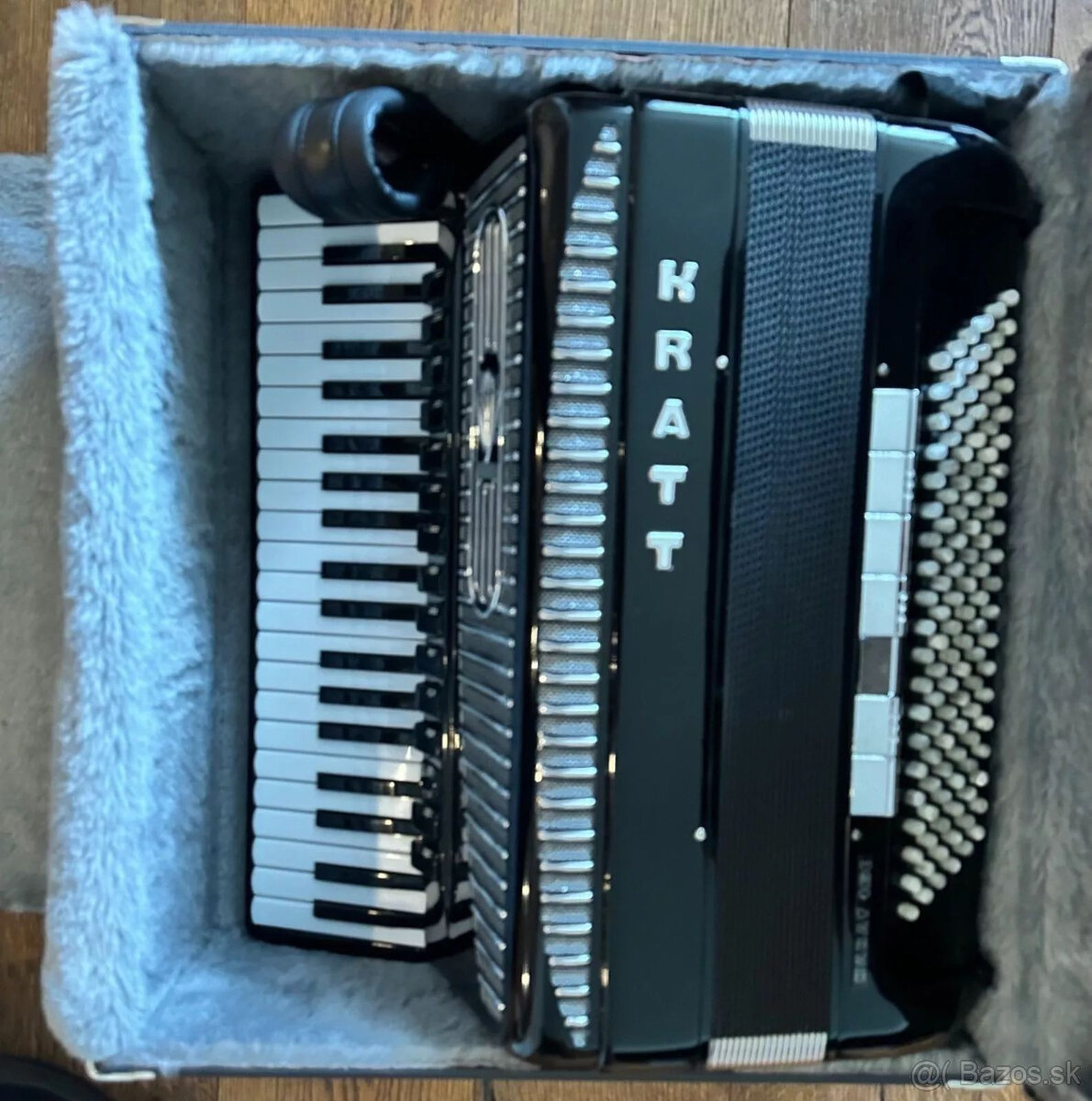 Kratt akordeón 415C - 2