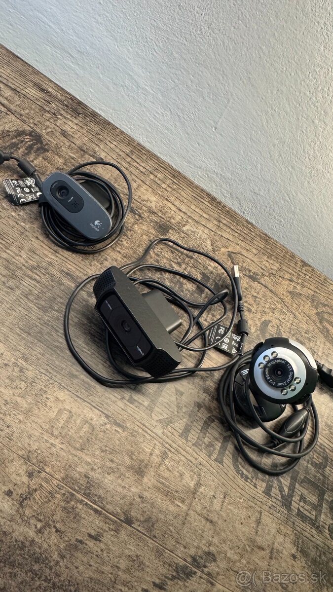 Logitech HD 1080p webkamera + 2 bonusové kamery - 2