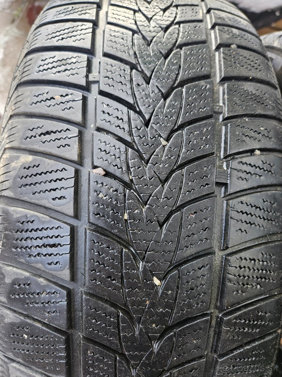 Predam 2ks 205/ 55 R16 zimne - 2
