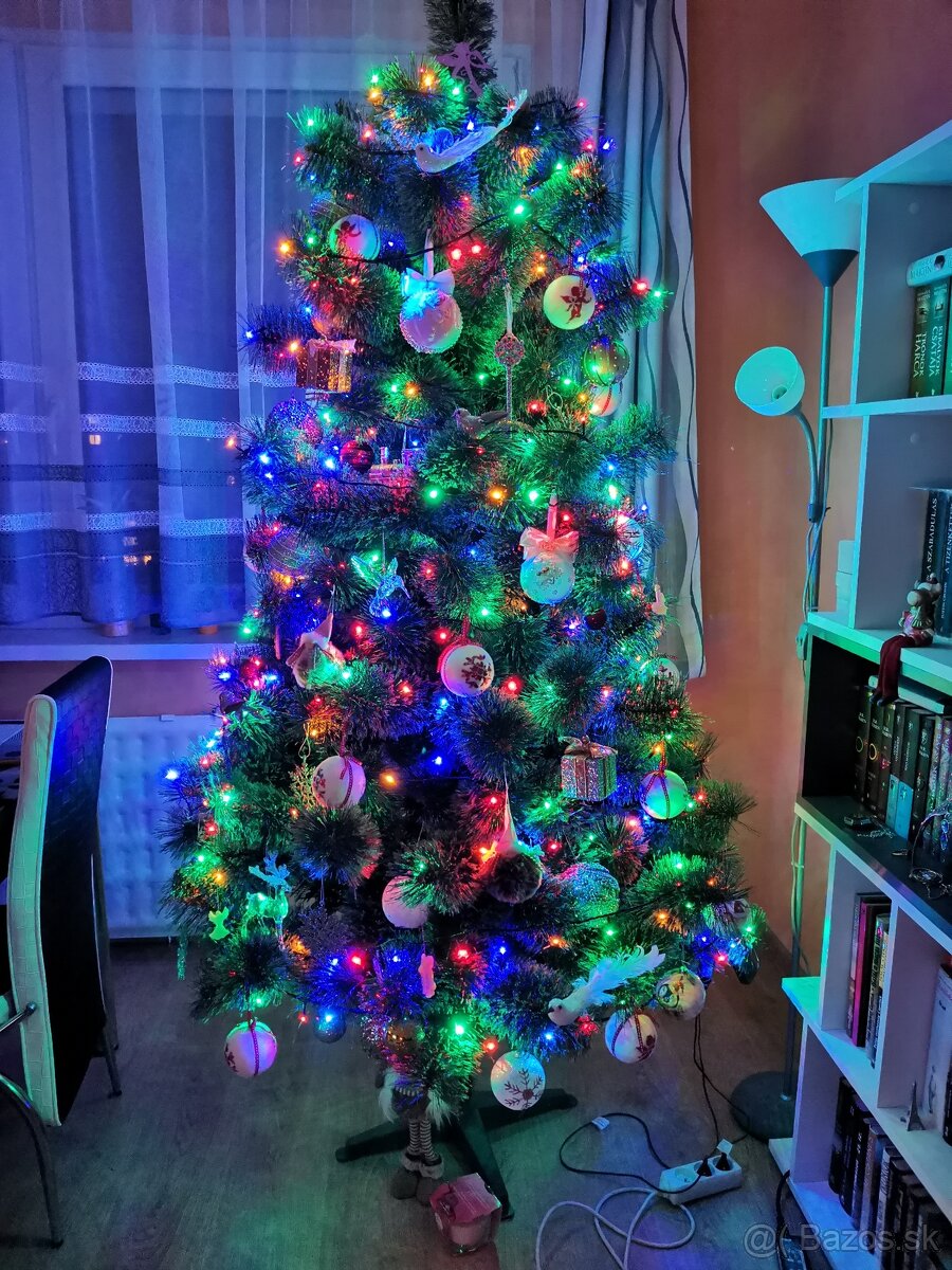 umelý vianočný stromček borovica 220cm, dlhé ihličie - 2