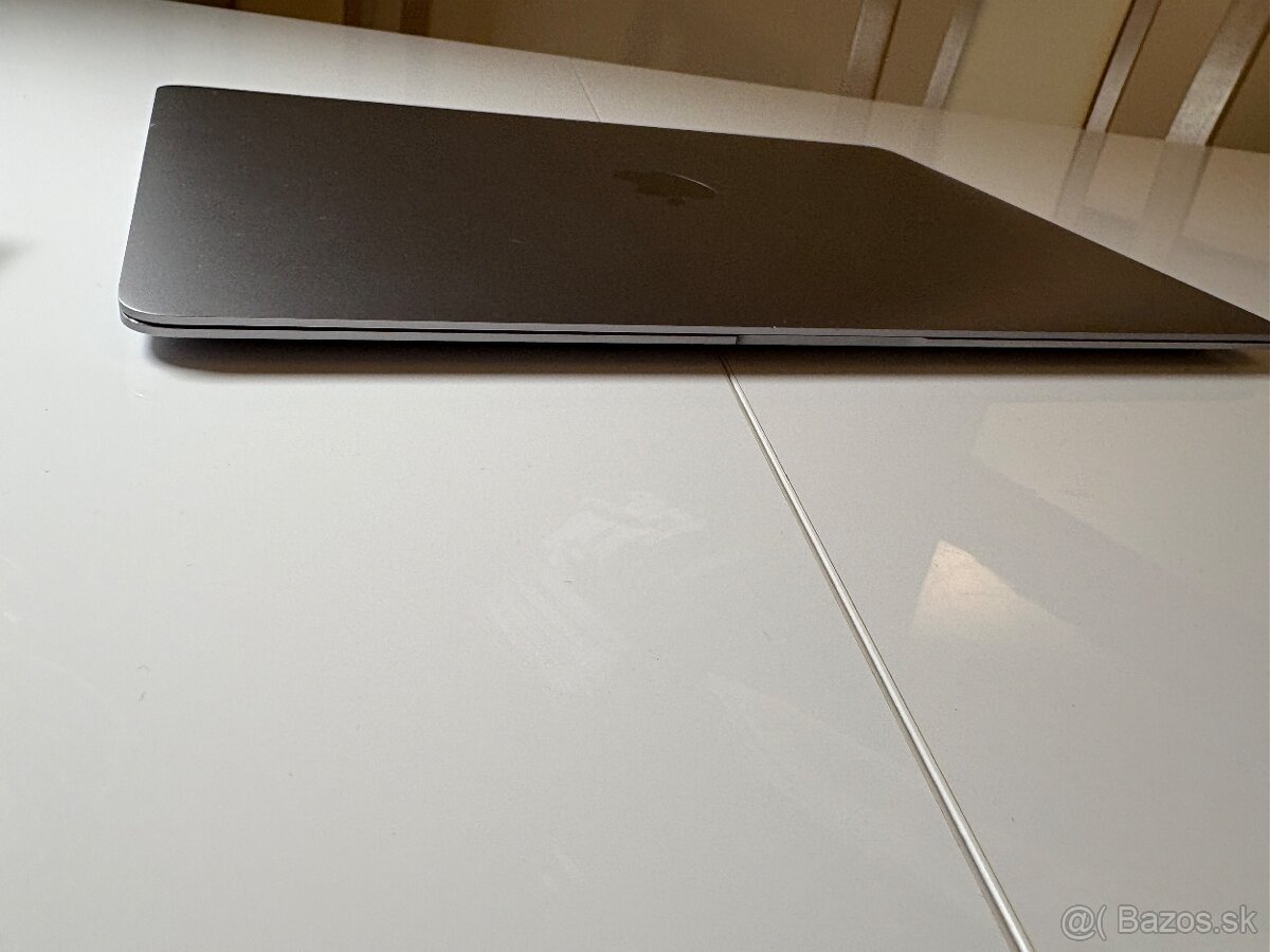 Macbook Air 2018 i5 256gb Perfektny stav - 2