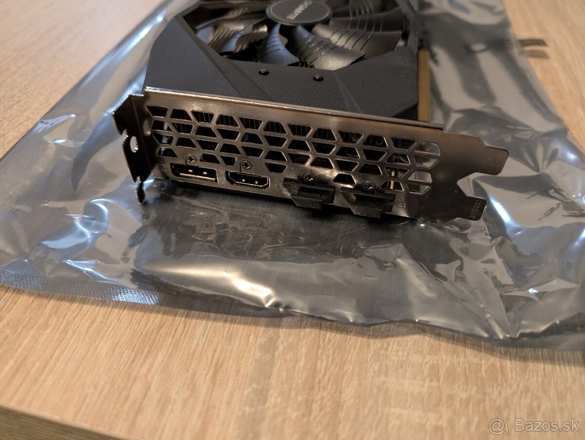 Grafická karta GIGABYTE GeForce RTX 2070 WINDFORCE 2X 8G - 2