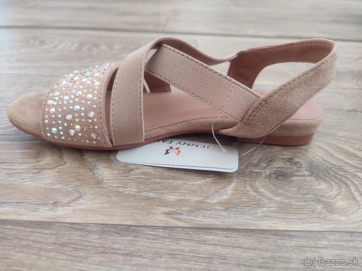 trblietavé sandále bez opätku - 2