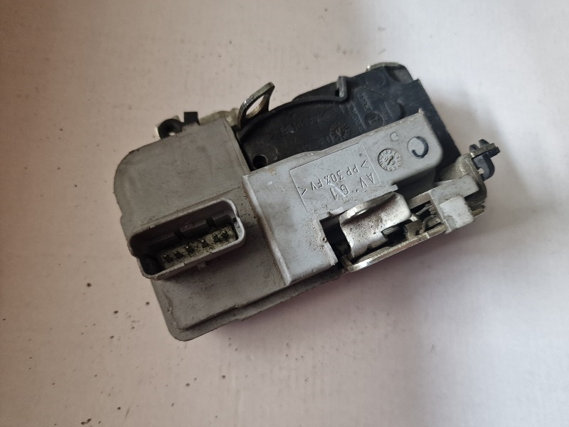 Zámok dverí Peugeot 206+ - 2