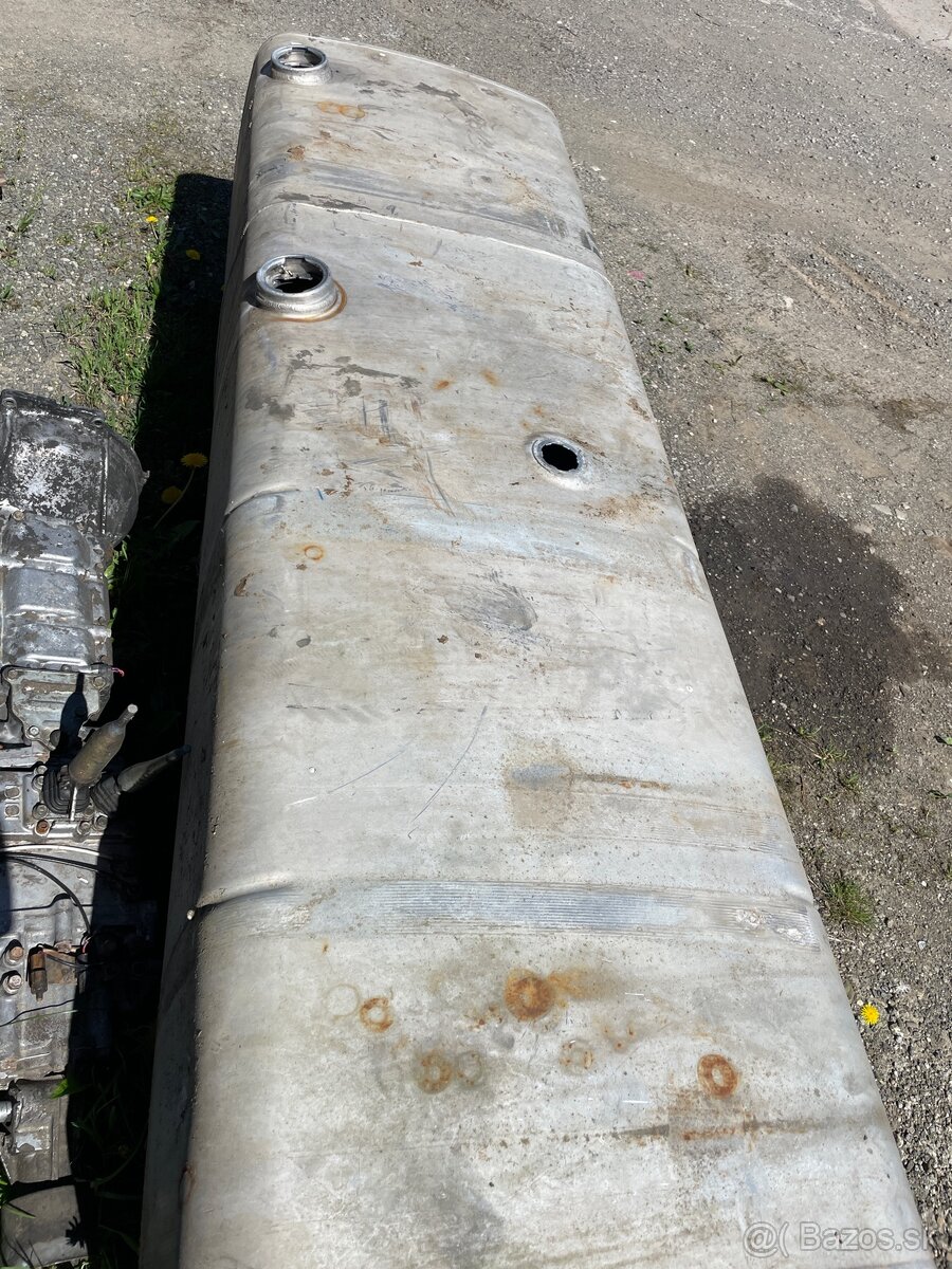 Hliníková palivová nádrž MAN - 2