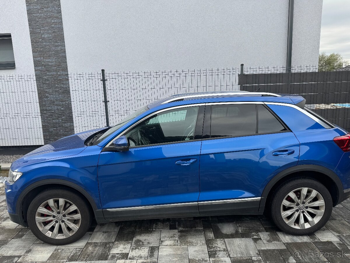 VW T ROC modrá metalíza TOP stav - 2