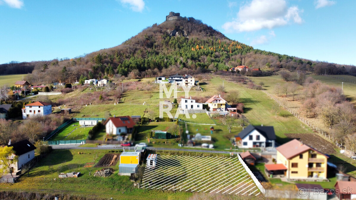 Stavebný pozemok 961 m² s projektom a stavebným povolením, K - 2