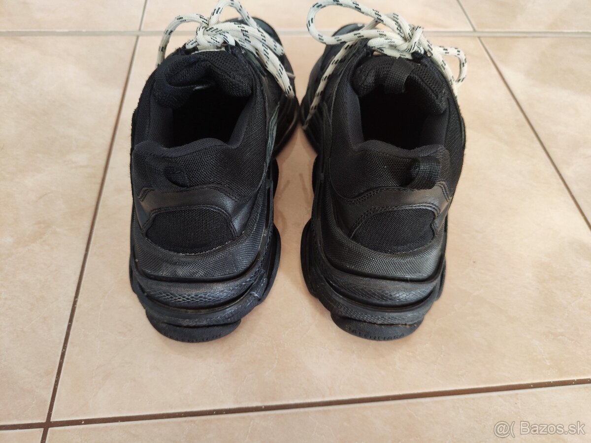 Balenciaga Triple S - 2