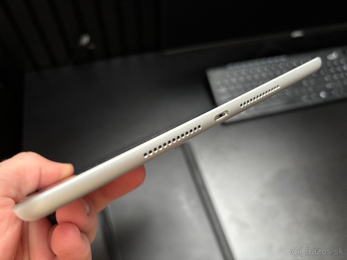 iPad 10.2 64 GB WiFi Strieborný 2021 - 2