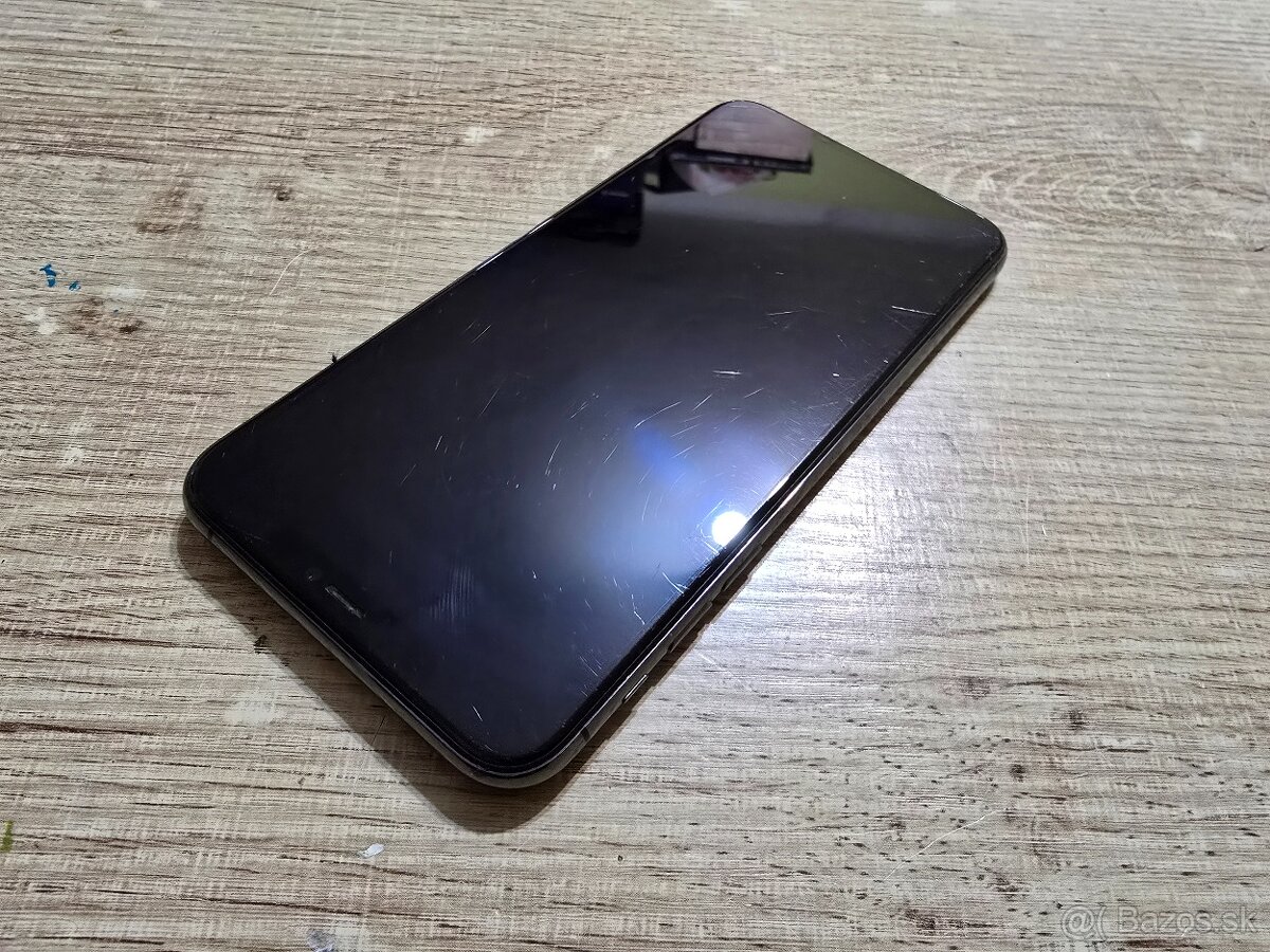 Iphone 11 pro max 256gb plnefunkcny bateria ma 86 percentne - 2