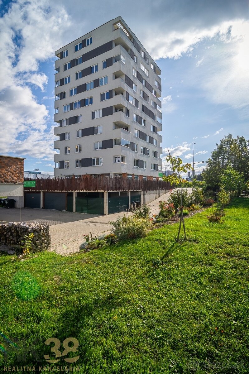 Priestranný 4-izbový byt v obľúbenej lokalite - 2