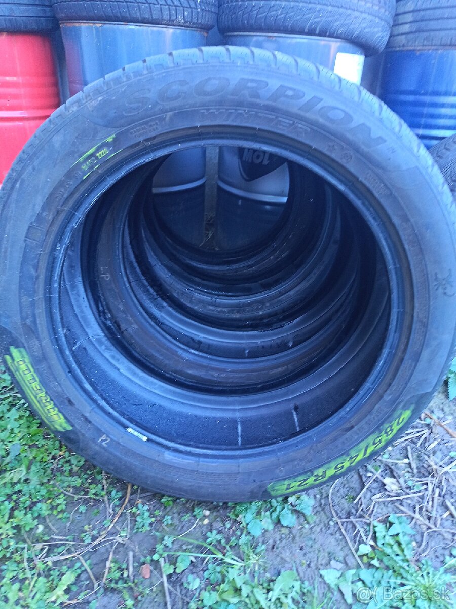 285 45 R21 pirelli - 2