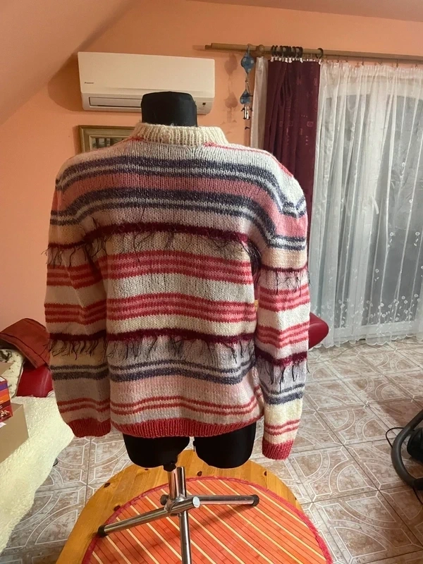 Ručne pletený pulóver - 2