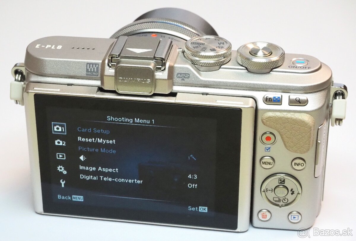 Olympus PEN E-PL8, M.Zuiko 14-42 - 2