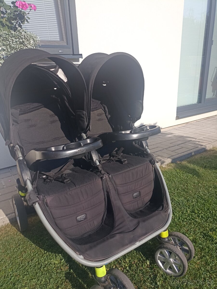 Súrodenecký kočík Britax - 2