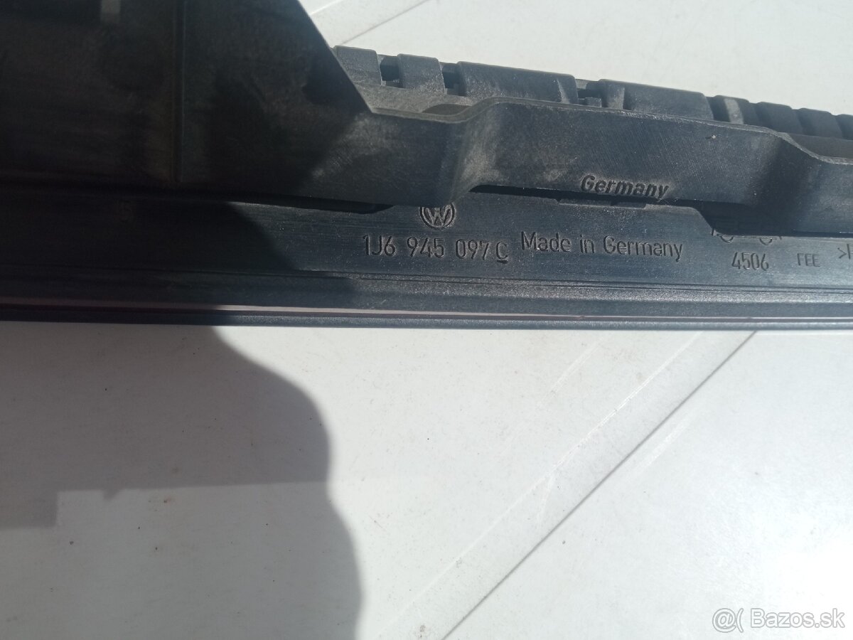 1J6945097C brzdové svetlo - 2