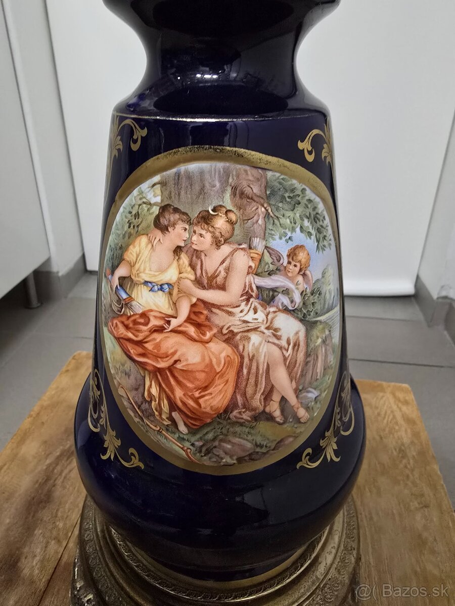 Porcelánová lampa. - 2