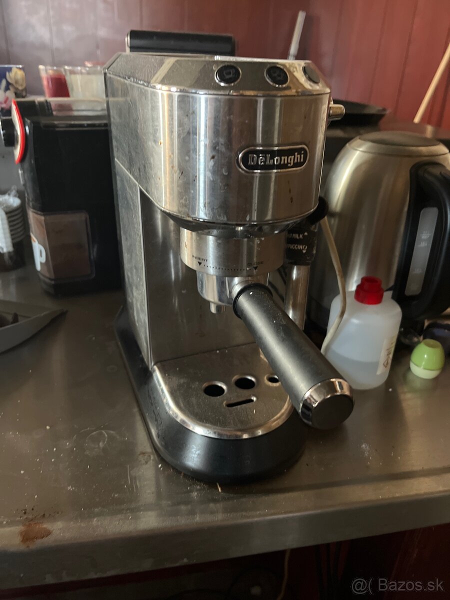DeLonghi pákový kávovar – espresso / cappuccino - 2