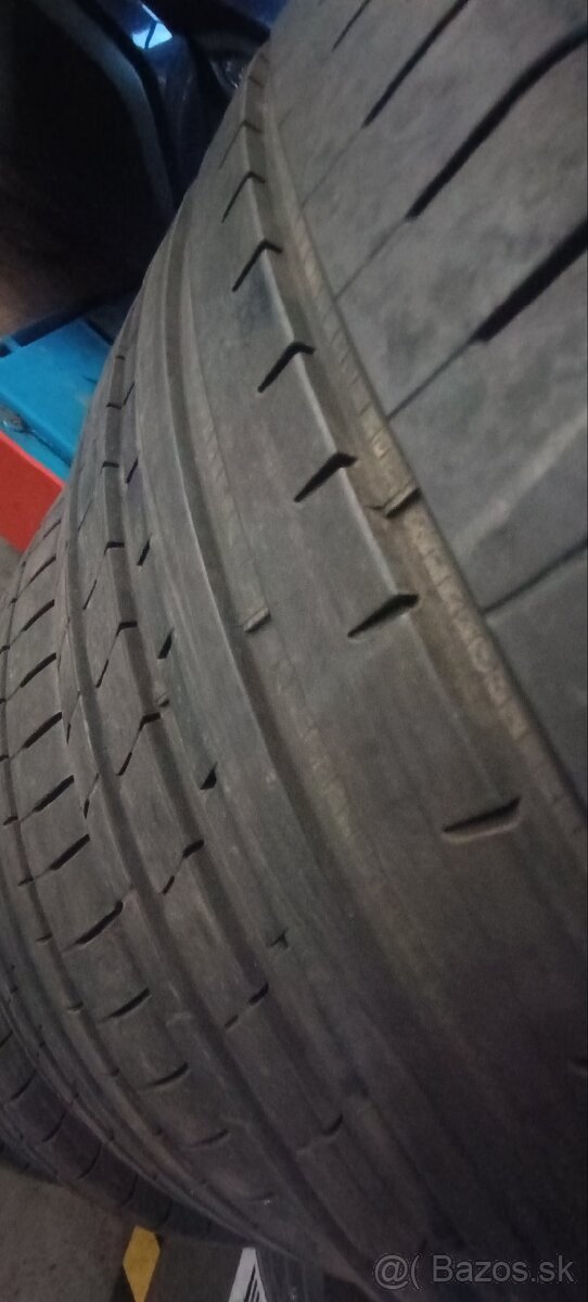 255 40 R19 letné good year - 2