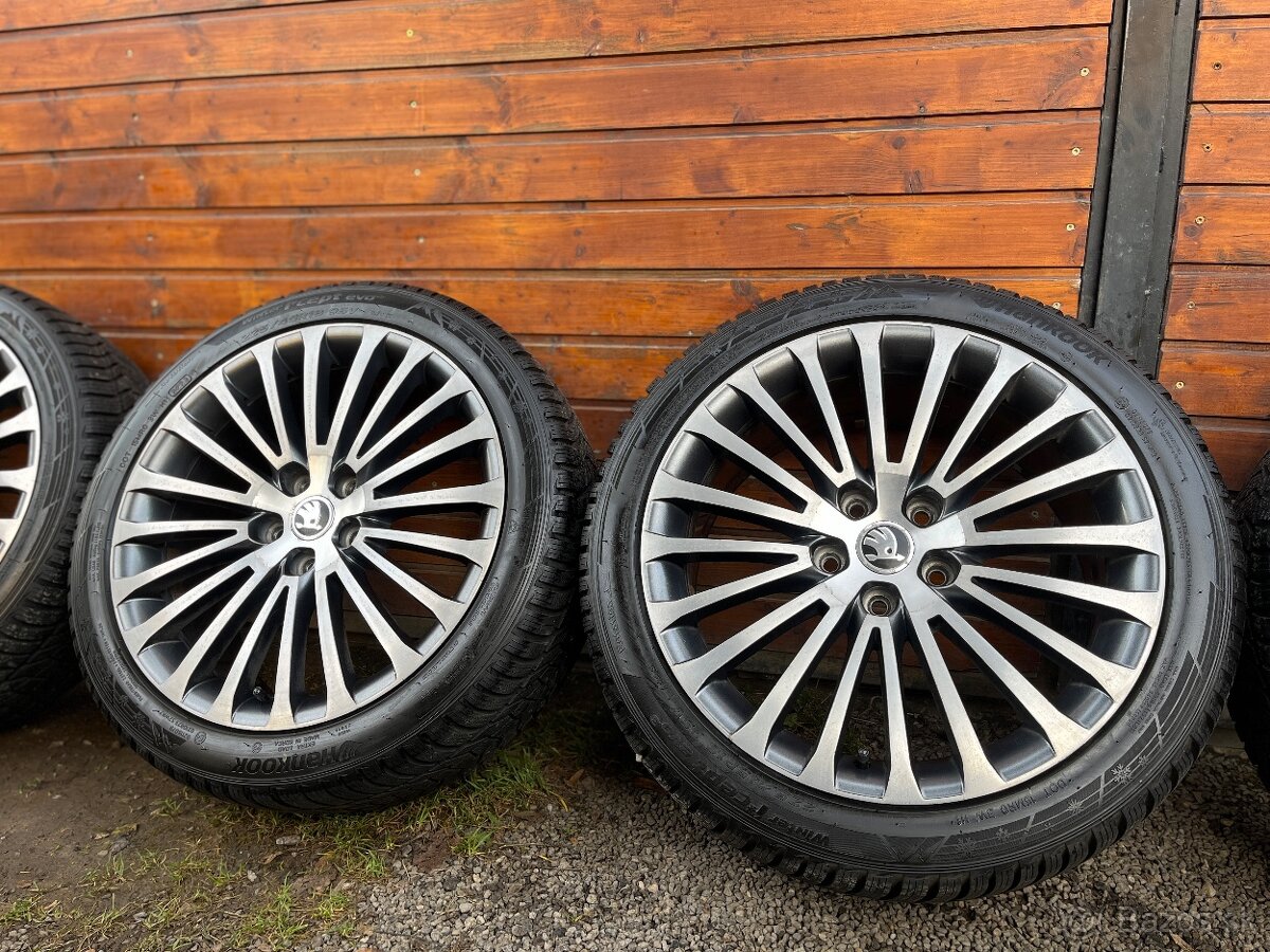 Zimná sada 5x112 r18 skoda Octavia 4 - 2