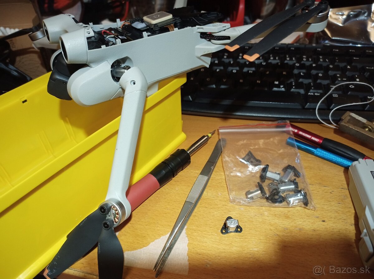 Náhradný pánt na predné rameno Dji mini 3 a 4 pro - 2