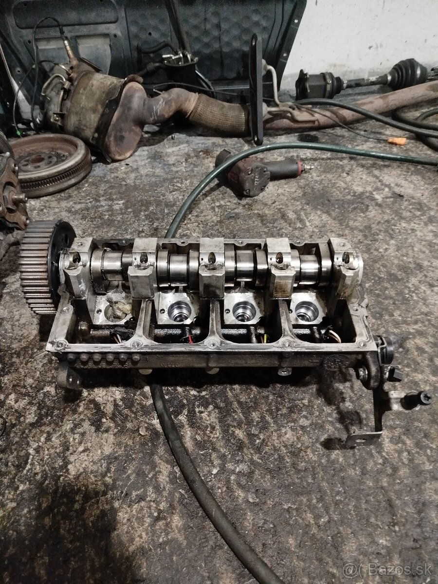 Hlava 1,9 tdi 77kw - 2