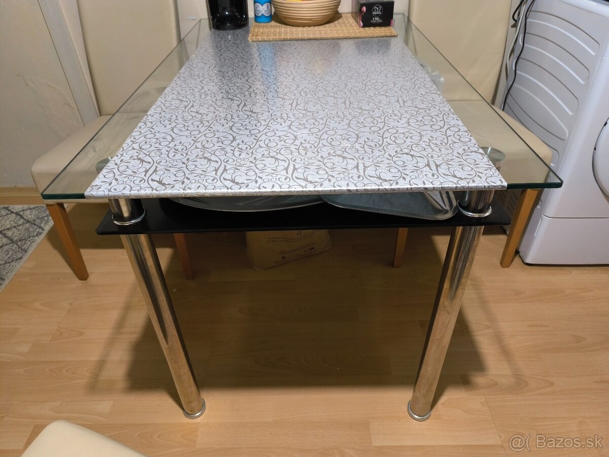 Predám stolík plus konferenčný stolík - 2