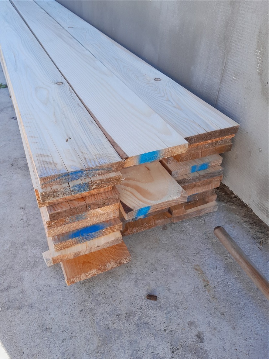 Predám suché hobľované smrekové dosky - 2