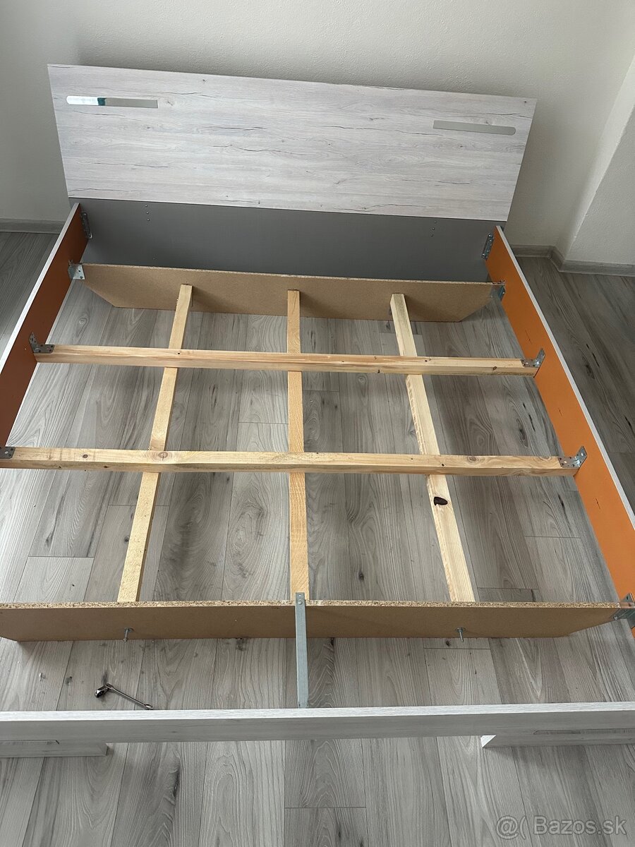 Manželská posteľ 180x200 - 2