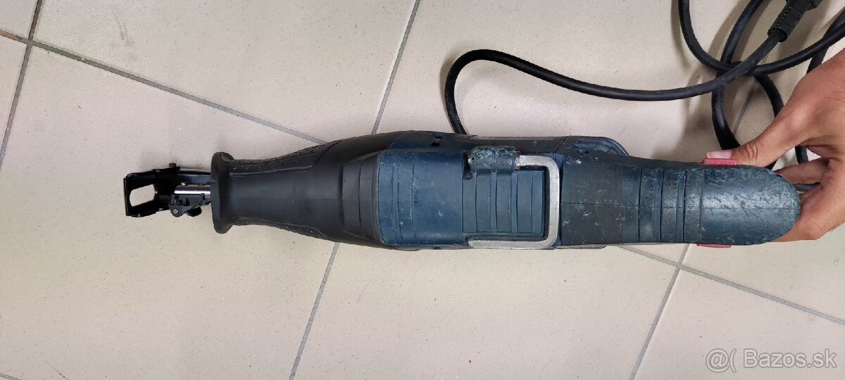 Predam chvostovu pilu Bosch GSA 1100 E - 2