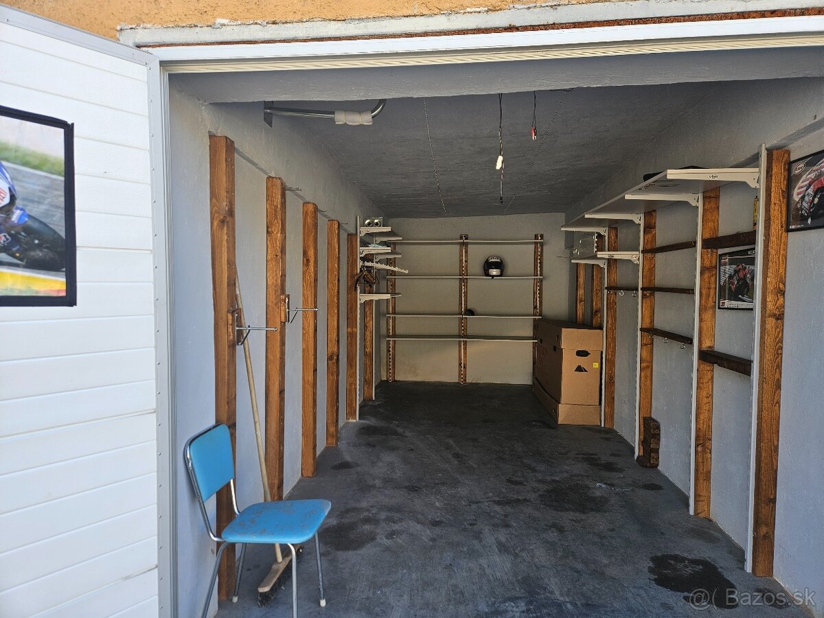 Garaž volna od aprila 2026 - 2