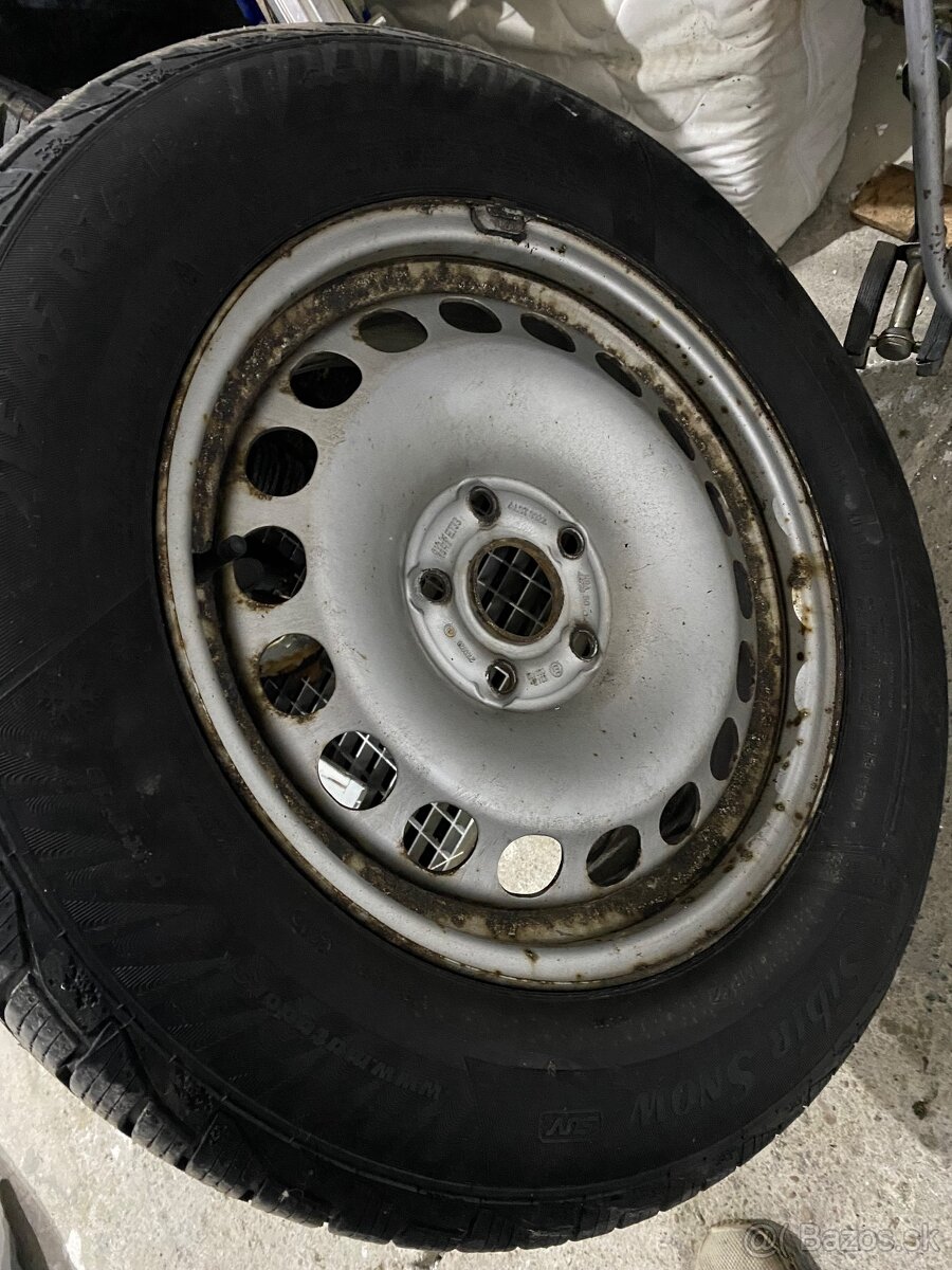 5x112 215/65 R16 et33 plechové disky - 2