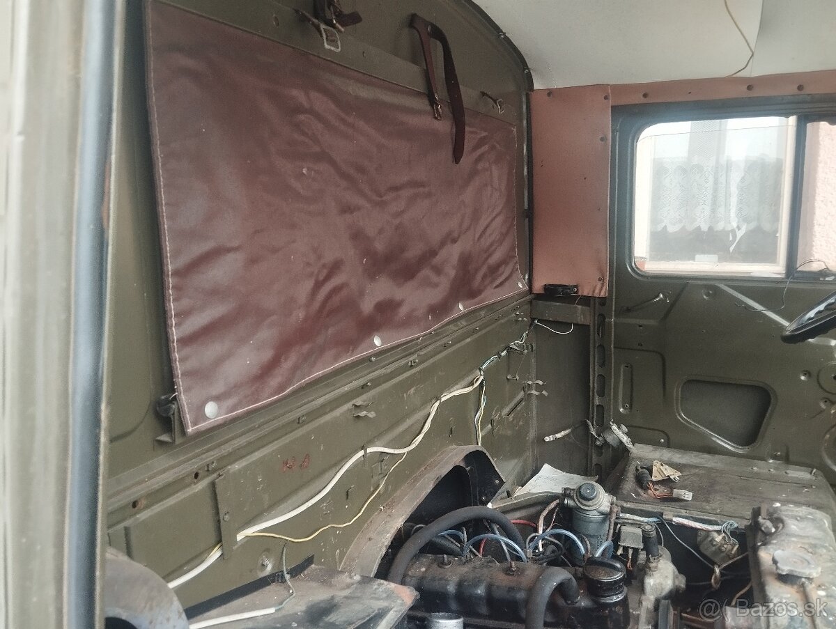 UAZ 452 buchanka - 2