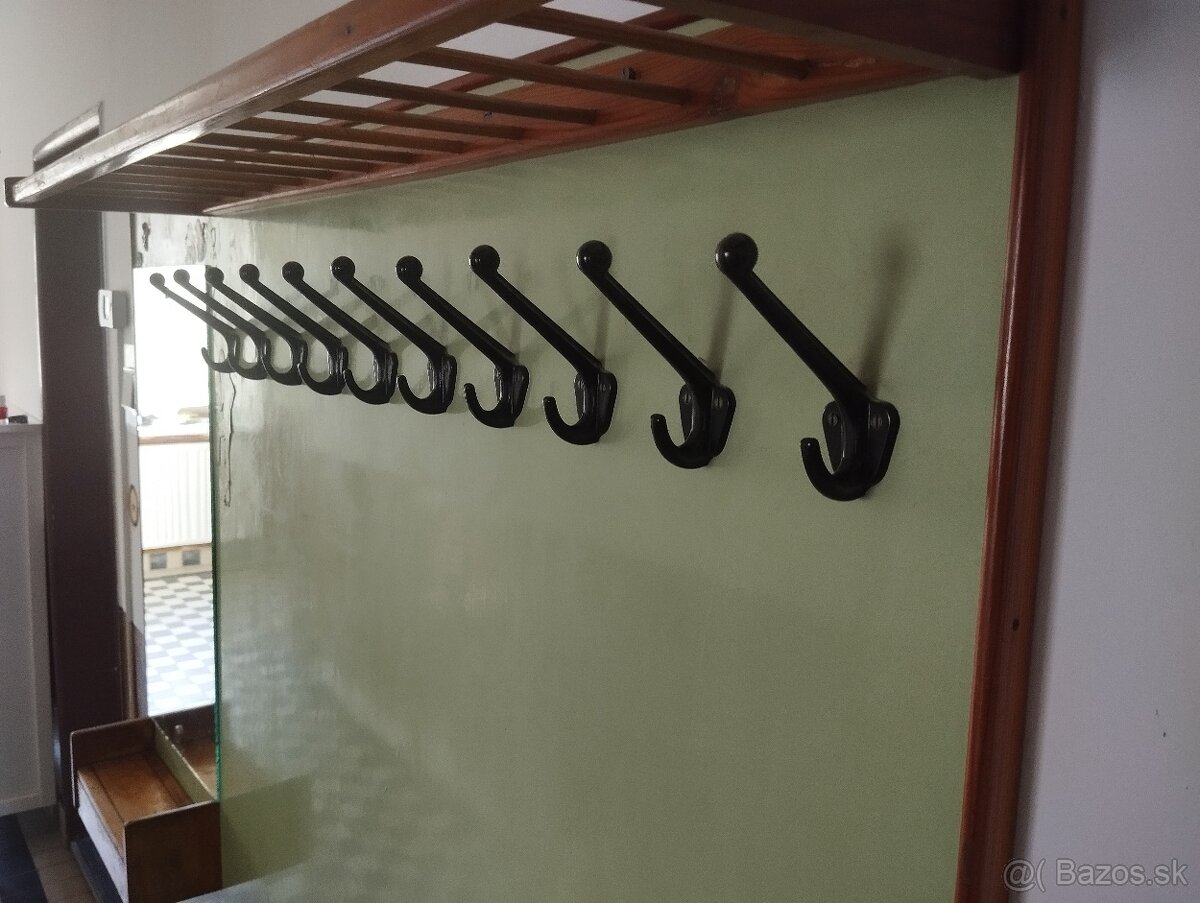 Retro vesiakova stena - 2