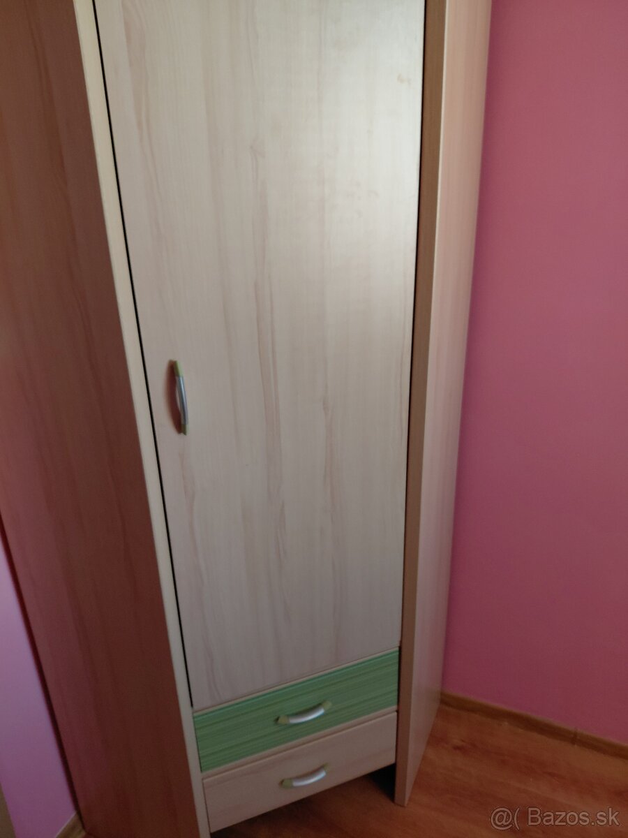 Skriňa rohová - 2