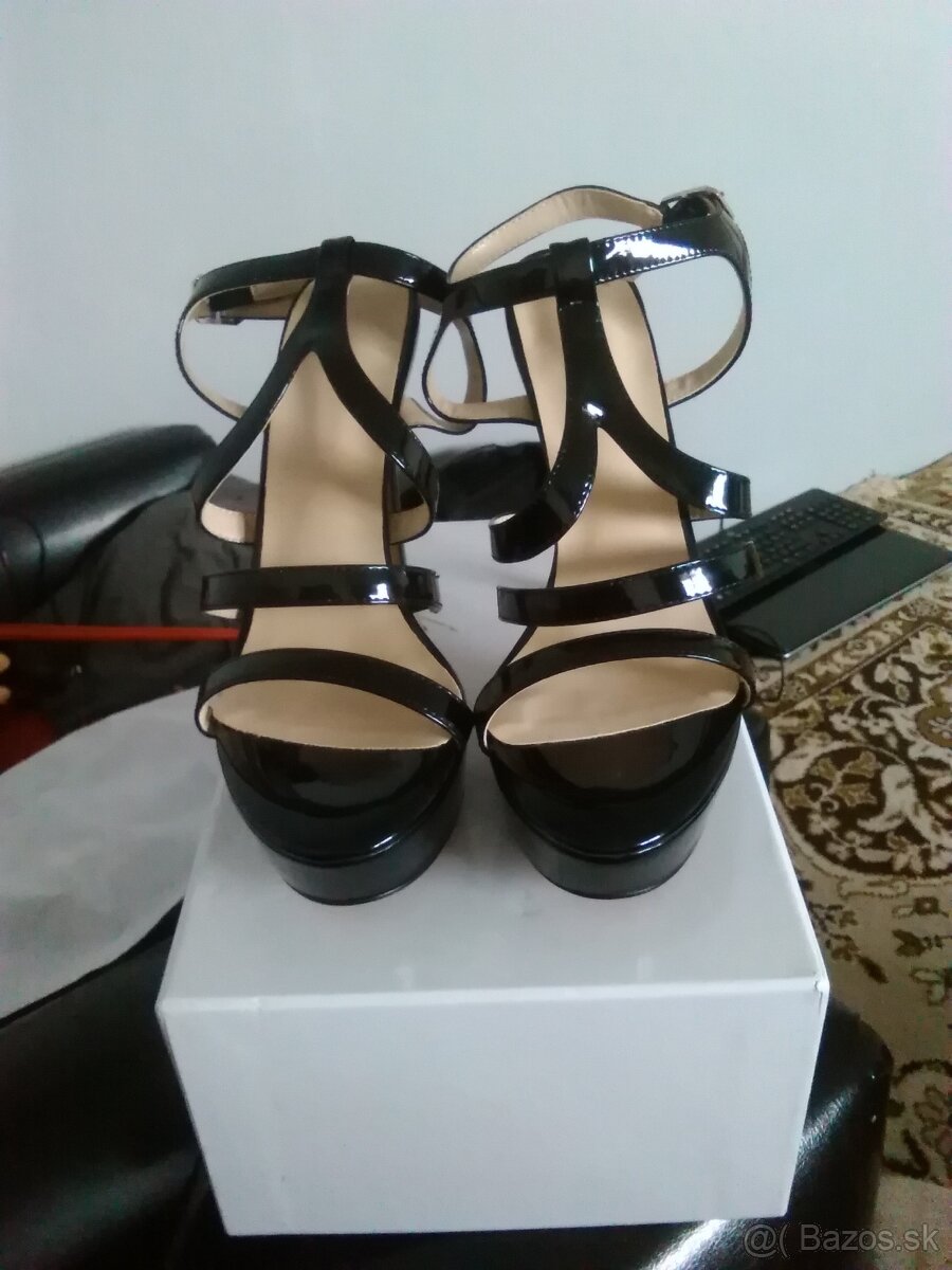 Predám dámske elegantné sandále na vysokom opätku - 2
