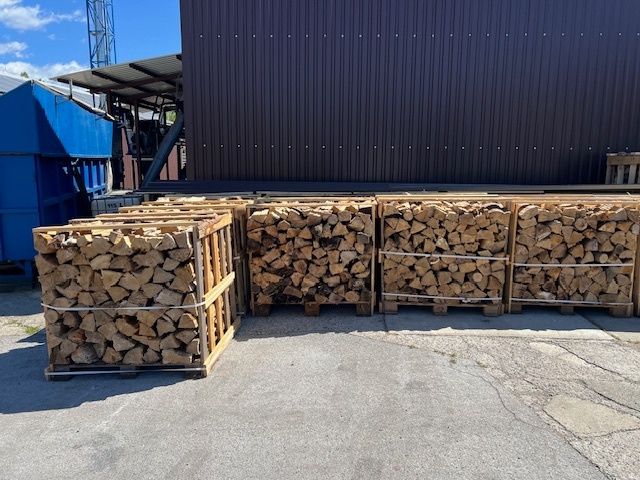 Palivové drevo mäkké ukladané v klietke - 2